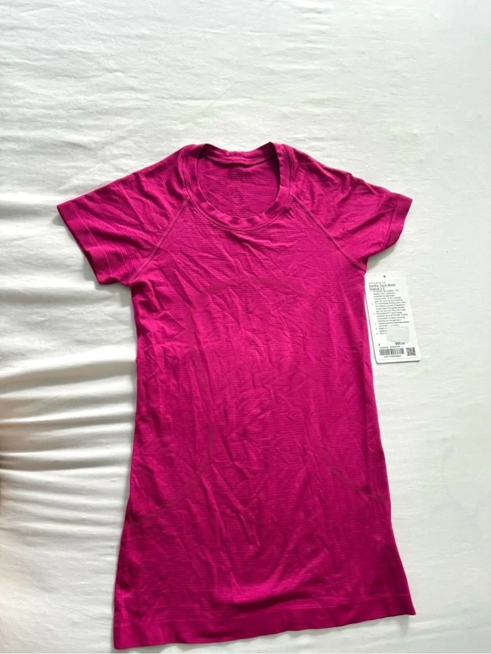 Women’s Short Sleeve Swiftly Tech- Raspberry Pink